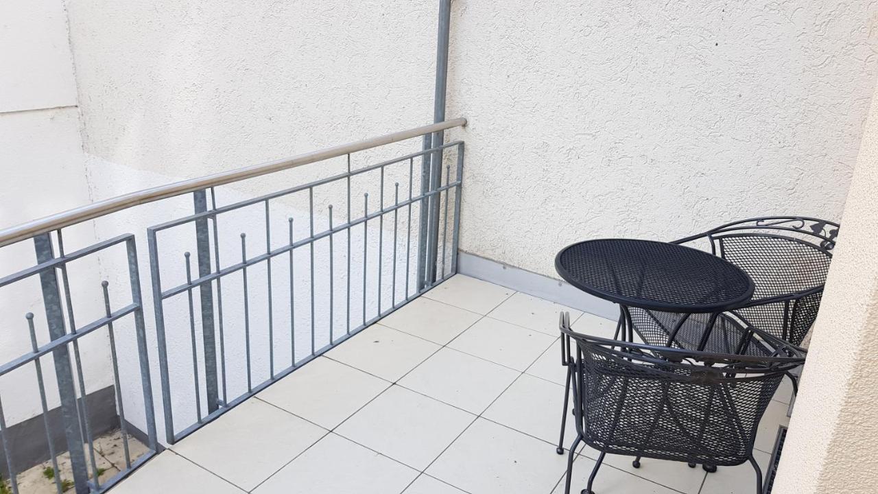 Villa Viktoria 1 - Apartments - City Center Ingolstadt Zewnętrze zdjęcie
